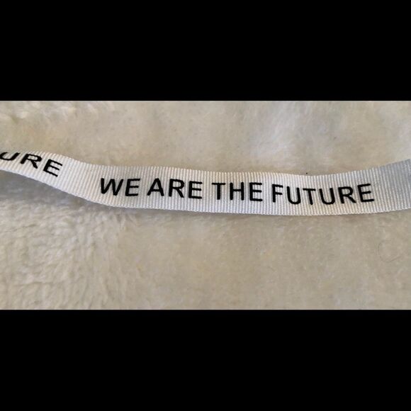 NEW DIVIDED LIGHTWEIGHT CRISS-CROSS TIE SWEATER M - Picture 9 of 11